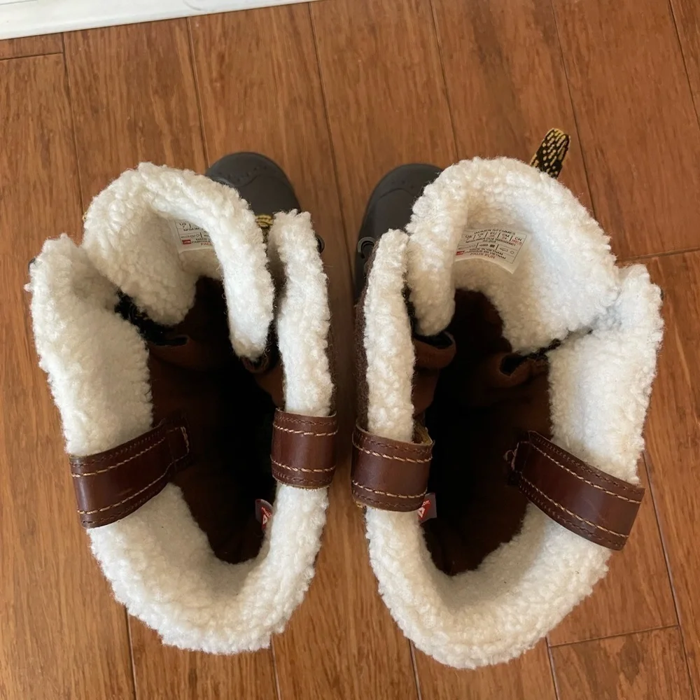 The North Face Brown & Gray Insulated Winter Rain Boots size 7